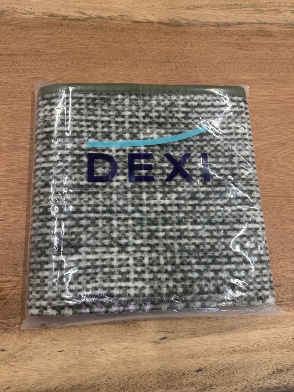 Dex Olive Green‎ Bathroom Rug Mat with Cream Accent